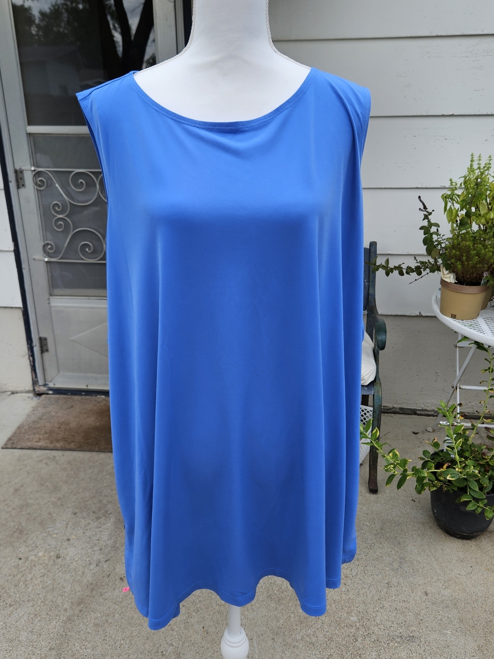 Susan Graver Liquid Knit Sleeveless Scoop-Neck A-Line Top in Blue